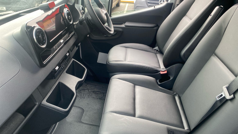 Mercedes-Benz Sprinter 315Cdi L2 Diesel Rwd 3.5t H2 Pro Van 9G-Tronic